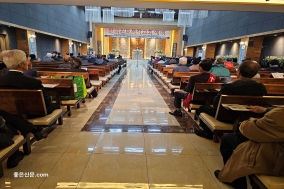 “부활의 주님과 동행하며 끝까지 복음 사명 감당하자”  한국원로목자교회, 2026 부활절 월요예배 개최… 김종준 목사 설교